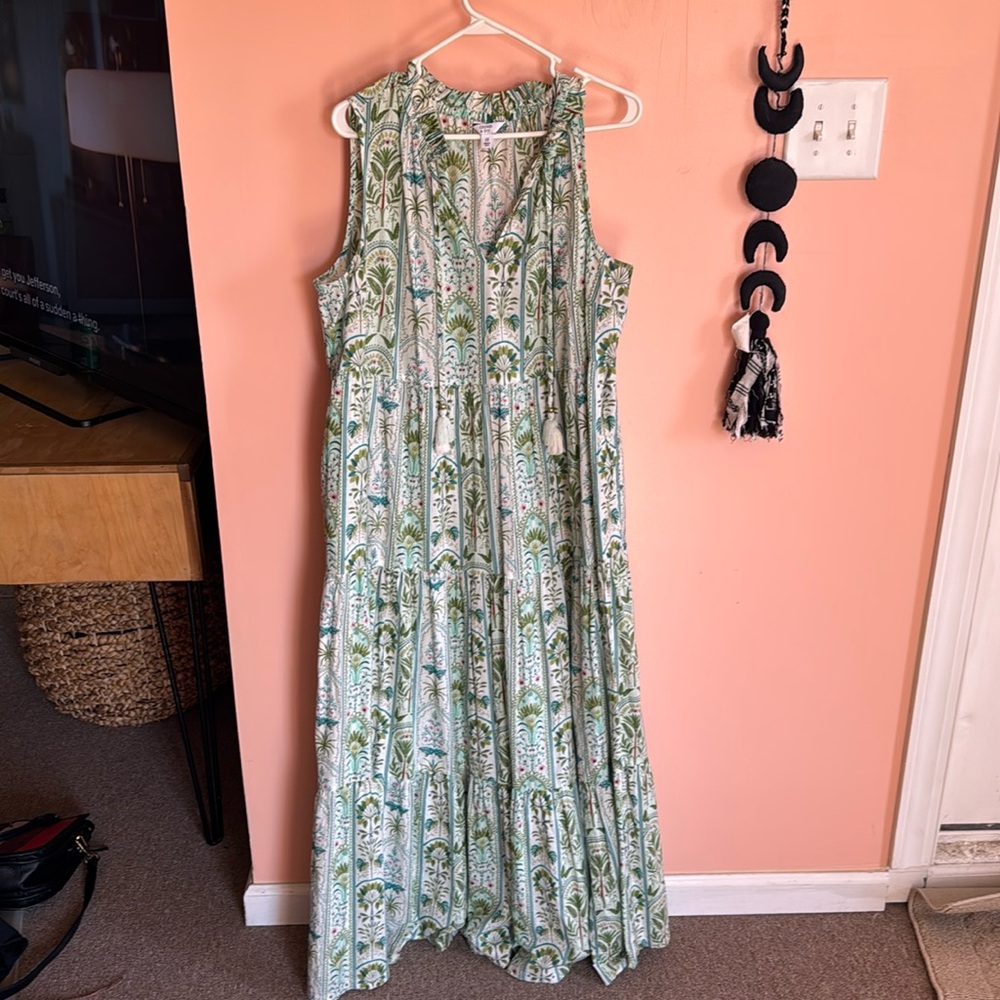 Crown and ivy maxi dress